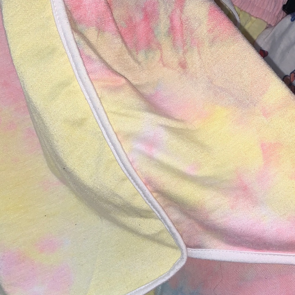 SHEIN Pastel Tie-Dye Fabric - Picture 5 of 15